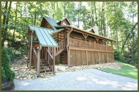 From Your Doorstep to Ober Mountain in 0.6 Miles | Mtn Laurel Chalets