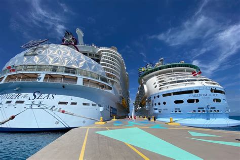 Big vs. small cruise ships: Which will I like better? - The Points Guy