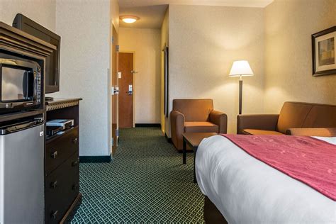 Comfort Suites Canton Canton, Michigan, US - Reservations.com