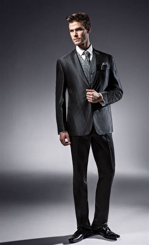 Costume De Mariage Pour Homme Comment Bien Le Choisir Atelier Yuwa