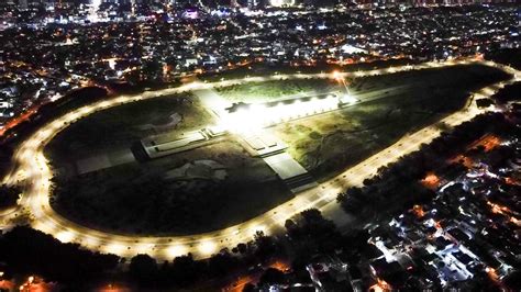 EDEEste ilumina las inmediaciones del monumento Faro a Colón Empresa