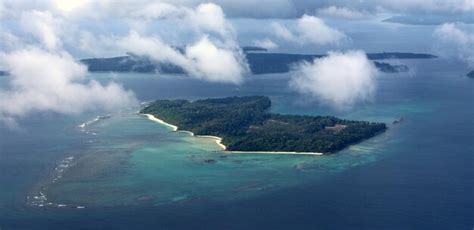 Premium Photo Aerial View Of Bay Against Sky