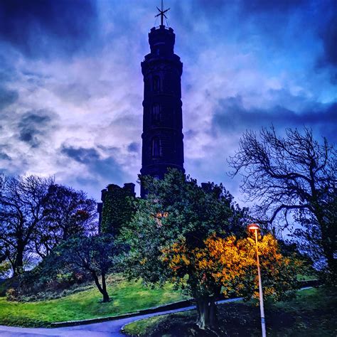 Another pic of Calton Hill before sunrise. : r/Edinburgh