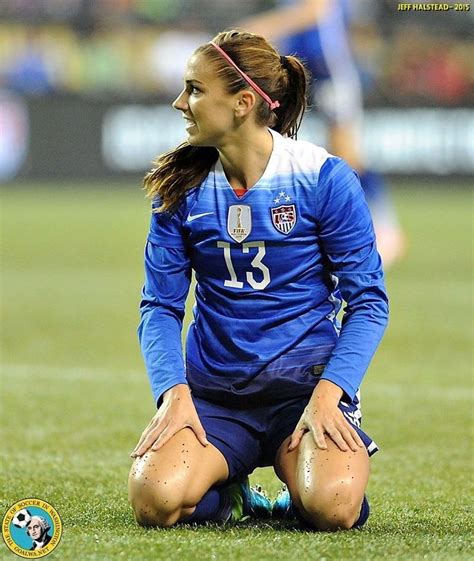 Alex Morgan. Sweaty ponytail. || I love how it's over her shoulder ...