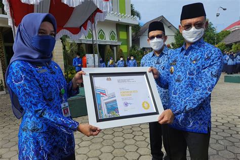 Pemkot Pontianak Terima Peringkat Tiga Bkn Award Antara News