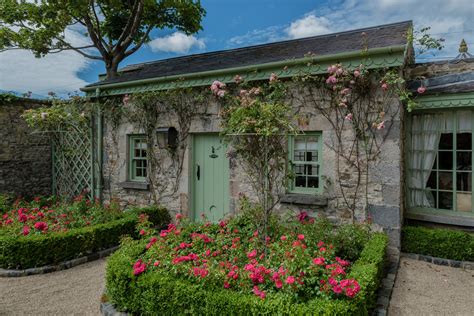 The-Gloss-Magazine-Irish-Staycation-Cottages-Cliff-at-Lyons - The Gloss ...