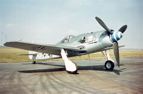 File:Focke-Wulf Fw 190D-9 outside USAF.jpg - Wikimedia Commons