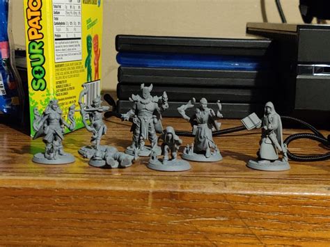 [OC] I bought my DnD group custom miniatures of their favorite ...