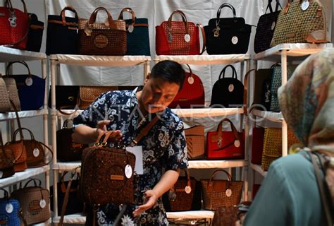 PAMERAN UMKM BATIKCRAFT VAGANZA ANTARA Foto