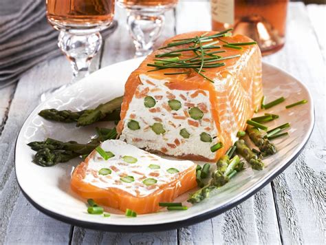 Lachs Spargel Terrine Mit Frischk Se Rezept Eat Smarter