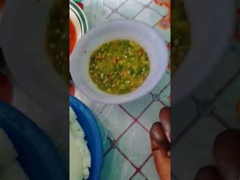 Nshima with fried chicken, okra and vegetables - YouTube