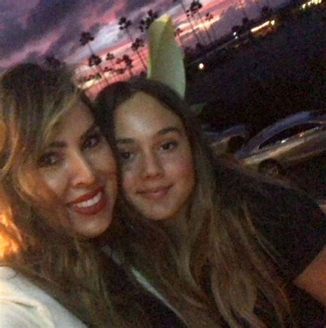 Kelly Dodd Hugs Daughter Jolie The Hollywood Gossip