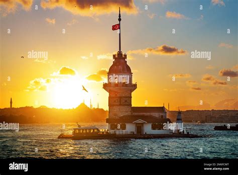 Torre de doncellas kiz kulesi estambul fotografías e imágenes de alta