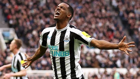 El Newcastle United Firma A La Compa A Saud Sela Como Nuevo