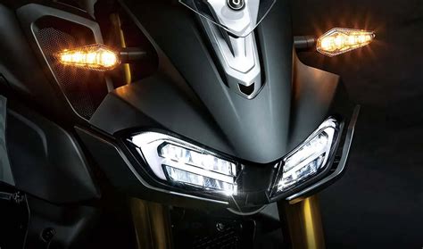 Naked Bike Suzuki 300 Cc 2 Silinder Curi Perhatian LAzone Id