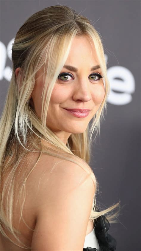 Celebrity Kaley Cuoco Blonde Face Actress American X Phone Hd Wallpaper