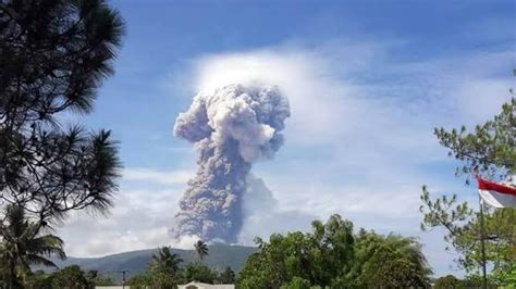 Erupsi Gunung Soputan Di Sulawesi Utara Terus Meningkat Dan Berada Di