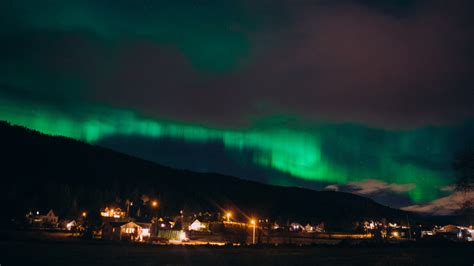 What Is A Geomagnetic Storm, And Are They Hazardous? - GearOpen.com