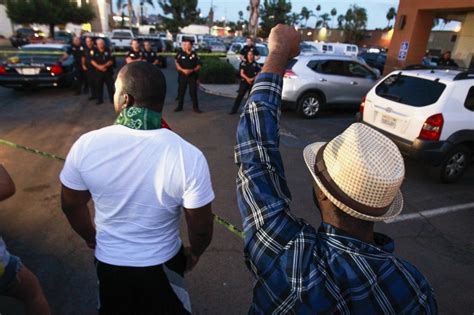 La Muerte De Otro Afroamericano Baleado Por La Policía Desató Nuevas Protestas En Estados Unidos