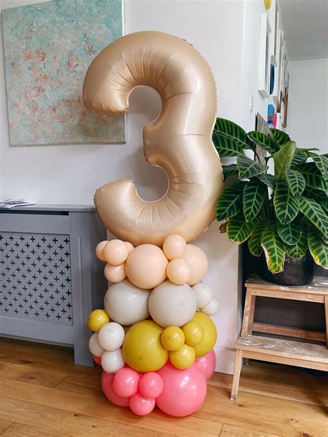 Birthday Balloon Column Tutorial Easy No Helium Giant Number Balloon