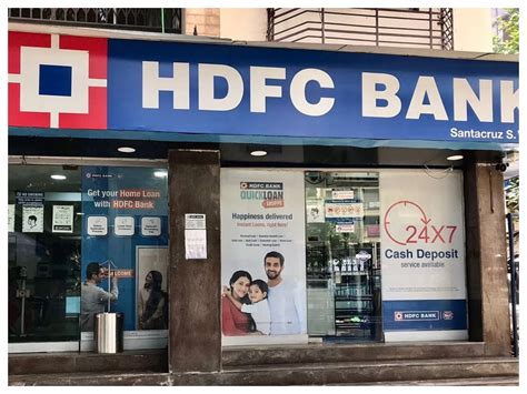 Hdfc Bank Sells Hdfc Credila Shares Of Rs 9 552 Cr As Per Rbis Directive