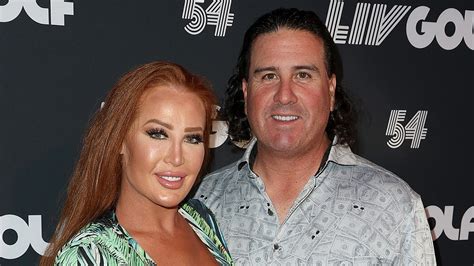 Pat Perez S Wife Takes Shot At LIV Golf Star On Social Media As Divorce