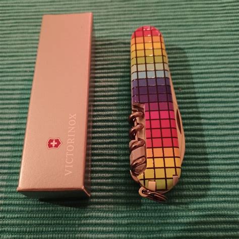 Victorinox Compact The Color 3D Auf 300 Lim Edt Kaufen Auf Ricardo