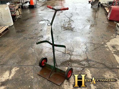 WELDING BOTTLE CART FREIGHT CART - Hess Auctioneers