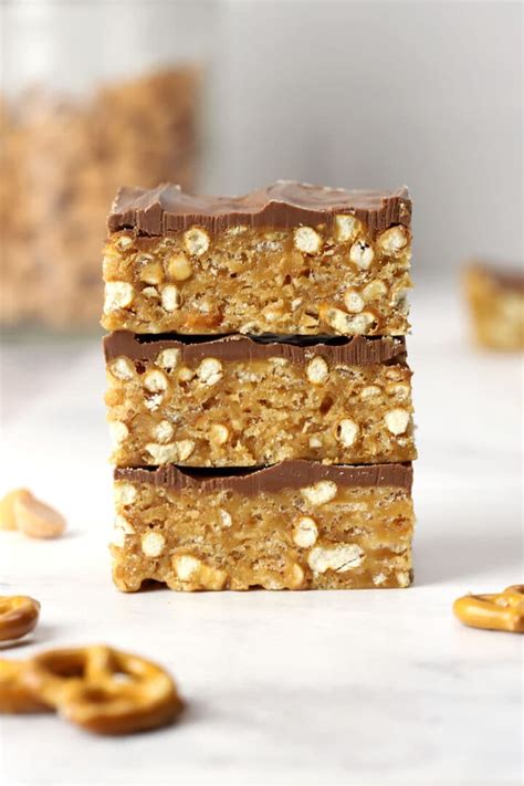 Peanut Butter Pretzel Bars - The Toasty Kitchen