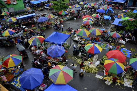 Program Revitalisasi Pasar Tradisional Antara Foto