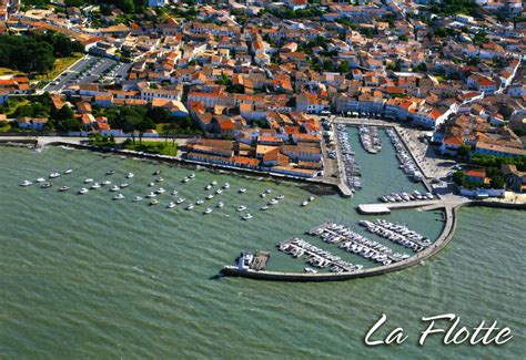 Vue Du Port De La Flotte En R