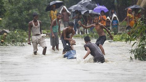 Muertos Por Inundaciones Y Deslizamientos De Tierra En Nepal