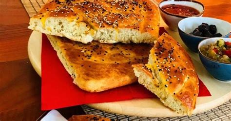 Yumurtalı Ramazan Pidesi Tarifi Nasıl Yapılır Yemek