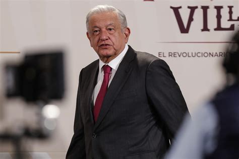 El INE rechaza suspender mañaneras de López Obrador