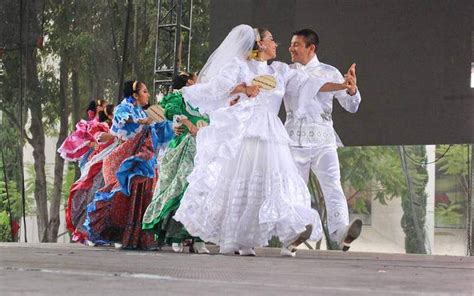 Danza Folkl Rica Ameniza La Gran Feria De Tlaxcala El Sol De