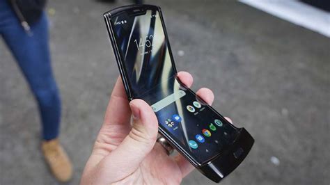 Motorola Razr 2019 Review Hands On Tech Advisor