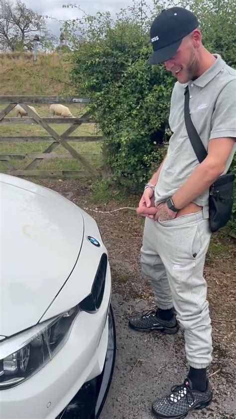 HOT MEN PISSING ON CAR ThisVid