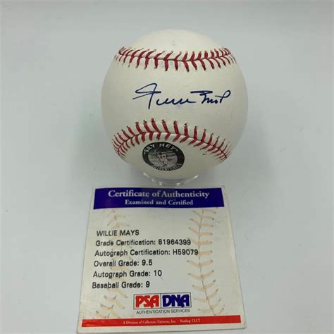 √ Willie Mays Autographed Baseball Cards