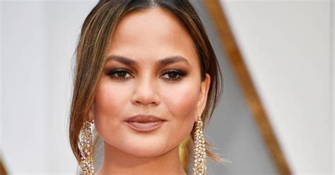 Chrissy Teigen Has A Pretty High Net Worth Despite Always Being On Twitter