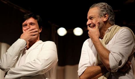 Embate Entre Irm Os Gay E H Tero Tema Da Pe A Amor De U T I Guia Gay S O Paulo