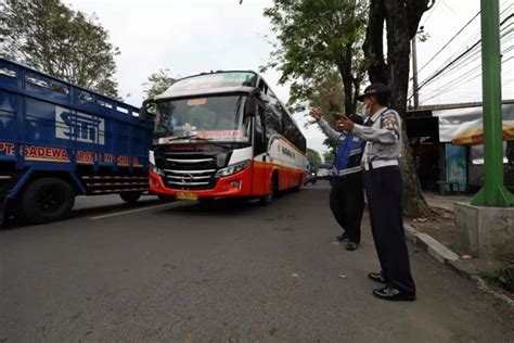 Dishub Kota Kediri Tertibkan Empat Bus Yang Melanggar Radar Kediri