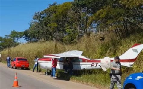 Avi O Faz Pouso For Ado Em Rodovia De Goi S Metr Poles