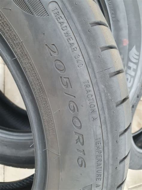 205-60-16 Dunlop