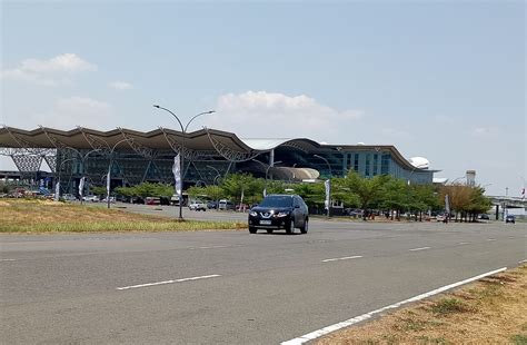 Bandara Kertajati Ramai Pengunjung Usai Beroperasi Penuh Ada Rute