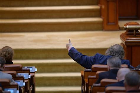 Parlamentul A Constituit Grupul De Combatere A Cancerului Jurnalul