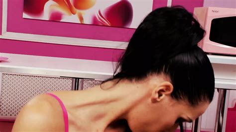 Chica Flaca Tammie Lee Follando Anal En La Cocina De Este Restaurante Mientras Tammie Lee Se