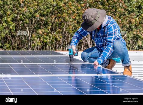 Solar Install Preparation Hi Res Stock Photography And Images Alamy