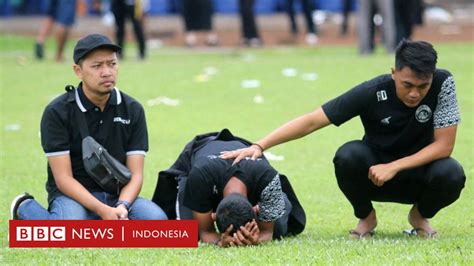 Tragedi Stadion Kanjuruhan Menit Menit Mematikan ‘jeritan Tergeletak