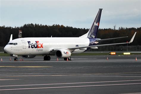 FedEx OE IWF Boeing 737 8AS BCF Anna Zvereva Flickr