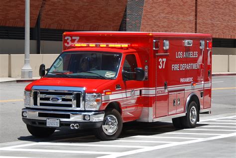 Los Angeles Fire Department Lafd Lafd Rescue Ambulance Flickr